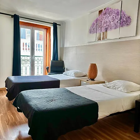 Guest house In - 5lisbon Downtown Private Bedroom View *