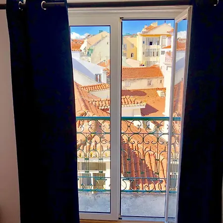 Guest house In - 5lisbon Downtown Private Bedroom View