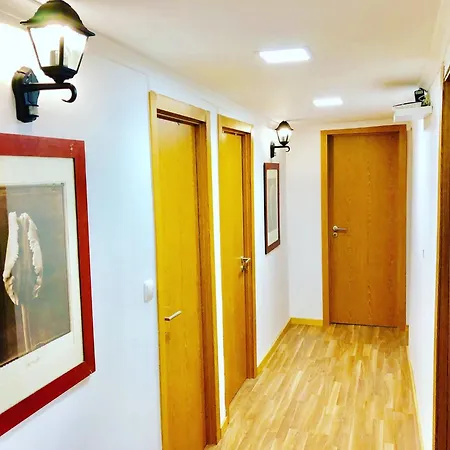 Guest house In - 5lisbon Downtown Private Bedroom View *